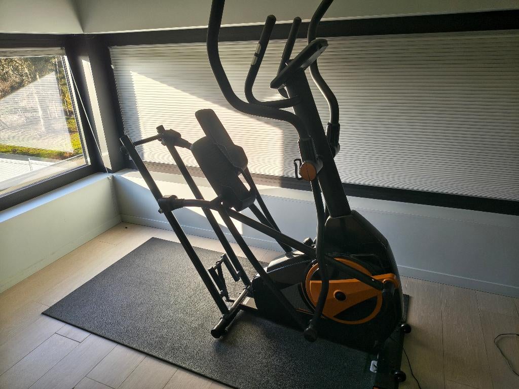 Vélo elliptique pliable (Flow Fitness Aurach), Sports & Fitness, Enlèvement, Utilisé, Métal, Jambes