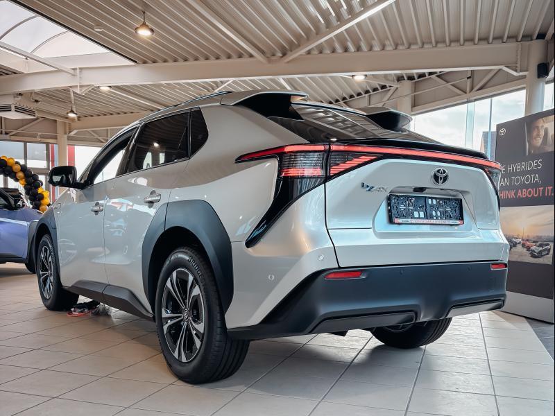 Toyota bZ4X Executive Stockdeal, Auto's, Toyota, Automaat, Overige kleuren, Elektrisch, Parkeersensor