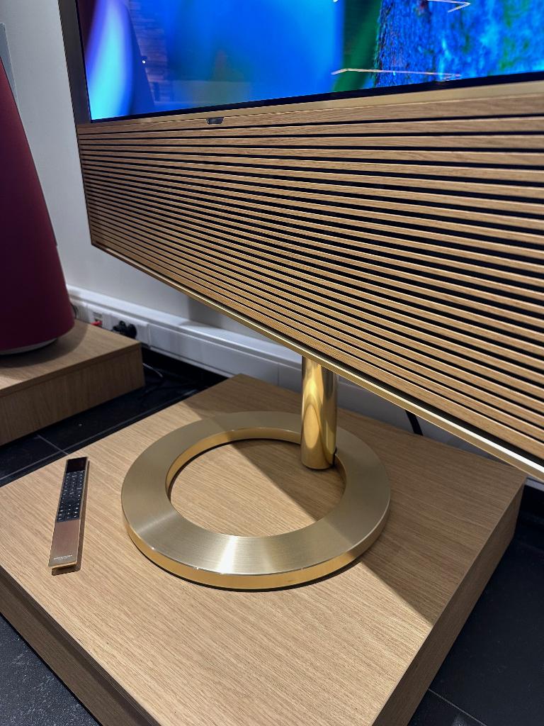 Bang & Olufsen Beovision Contour 48 Gold Tone - B&O, Audio, Tv en Foto, Televisies, Info@bang-olufsen.dk, OLED, Zo goed als nieuw