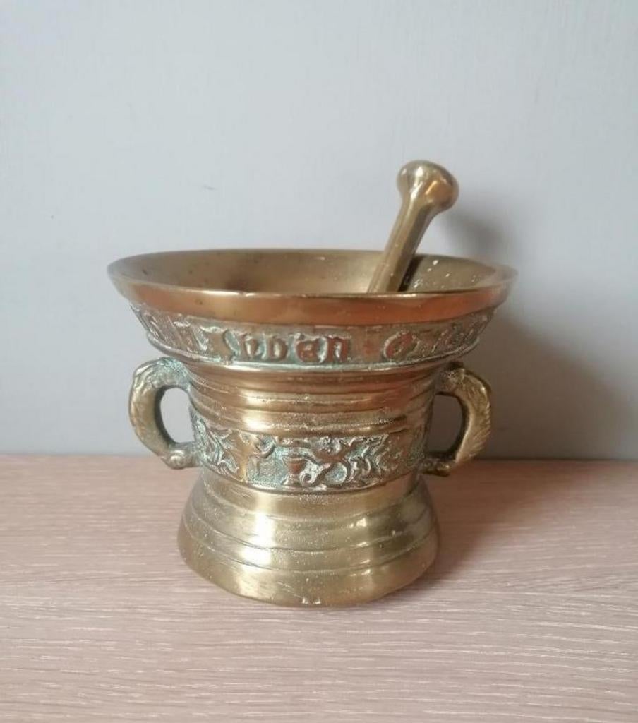 Mortier en bronze avec pilon, Enlèvement