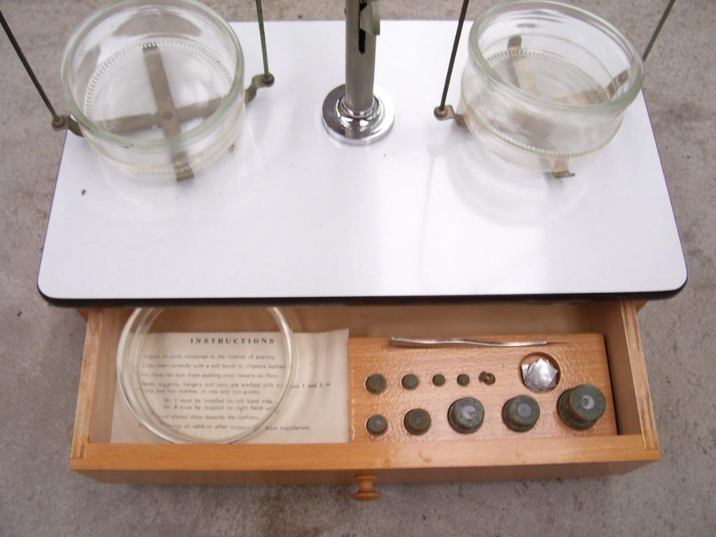 Weegschaal met gewichtjes, Ophalen of Verzenden, Gebruikt, Overige typen, Analoog