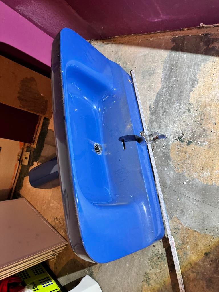 Lavabo bleu sur pied 100cm de large 58 de profond, Enlèvement, Utilisé, Lavabo