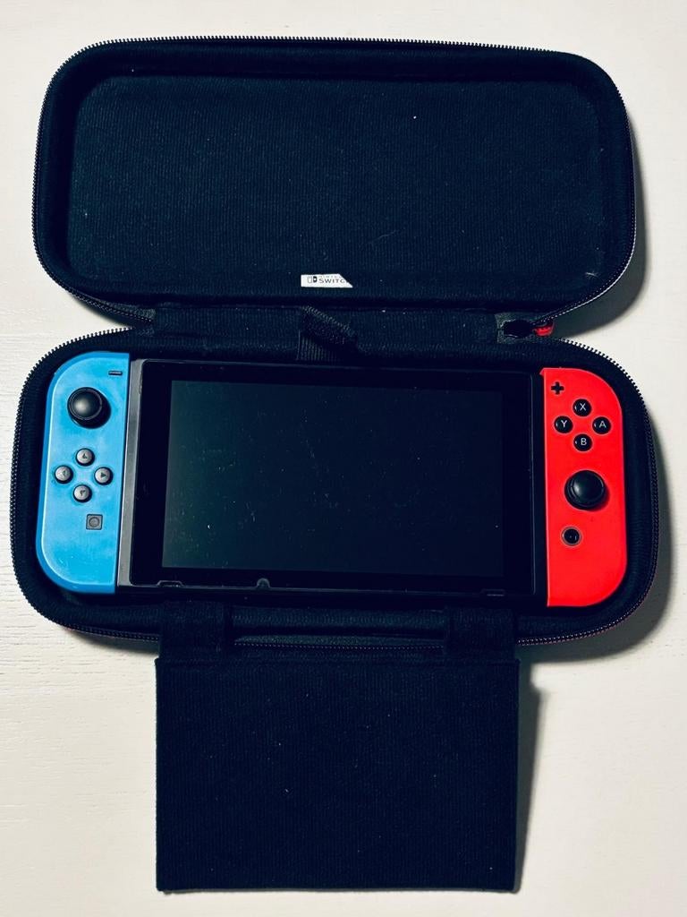 Nintendo Switch + Pokemon Sword +Super Mario Party, Enlèvement, Utilisé, Switch Original, Avec jeux