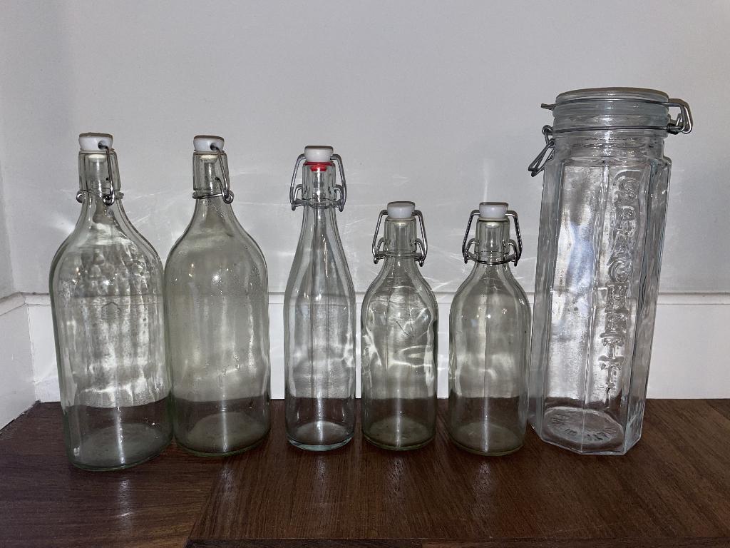 5 bouteilles en verre avec couvercle et pot à spaghettis, Enlèvement ou Envoi, Comme neuf, Autres types