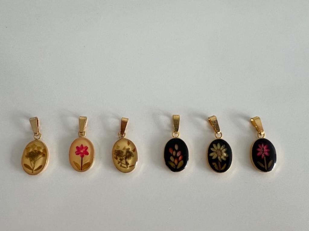 Pendentifs avec fleurs séchées, Enlèvement ou Envoi, Neuf, Autres matériaux