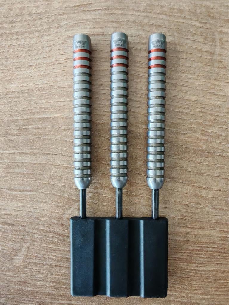 Fléchettes pointes acier - Steel darts BULL'S 23gr, Enlèvement, Fléchettes