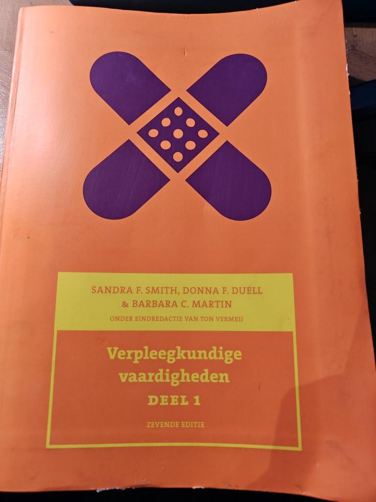 Boek Verpleegkundige Vaardigheden deel 1, Ophalen of Verzenden, Gelezen