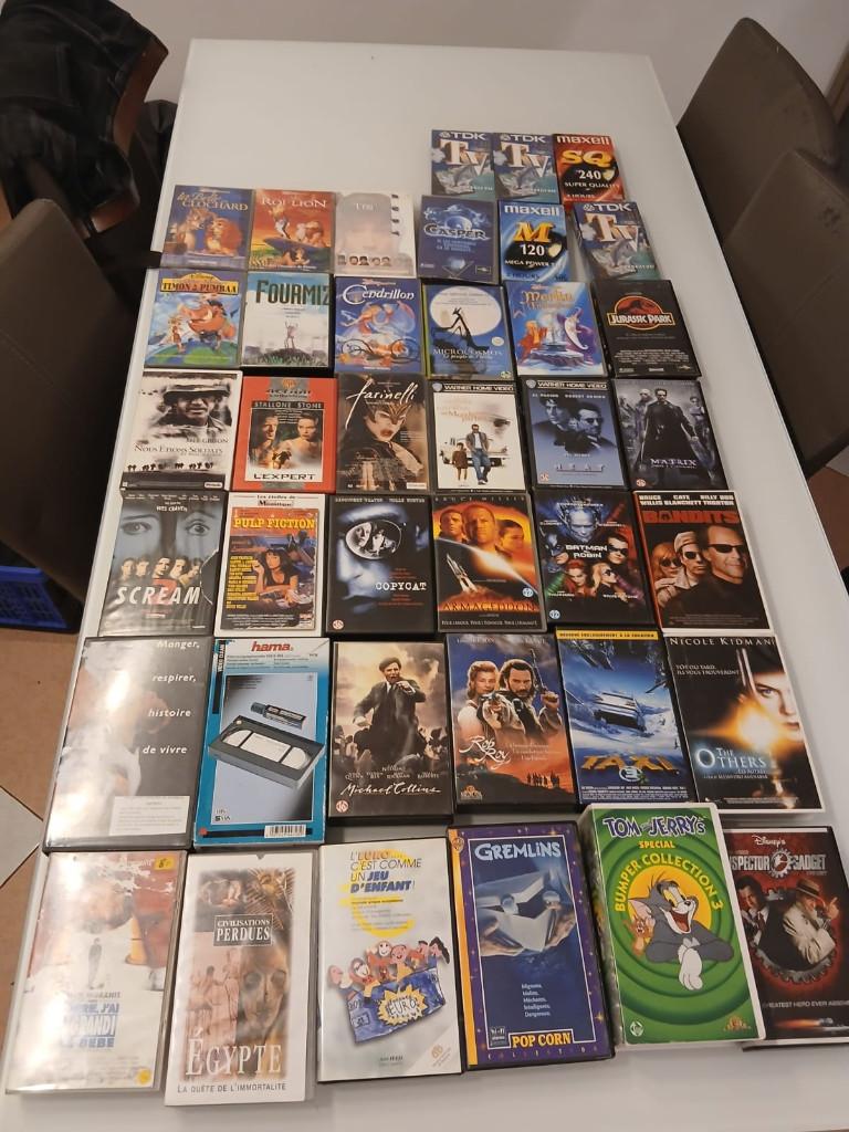 Lot de 35 cassettes VHS – Films cultes, Disney, ..., CD & DVD, VHS | Film, Enlèvement ou Envoi, Utilisé