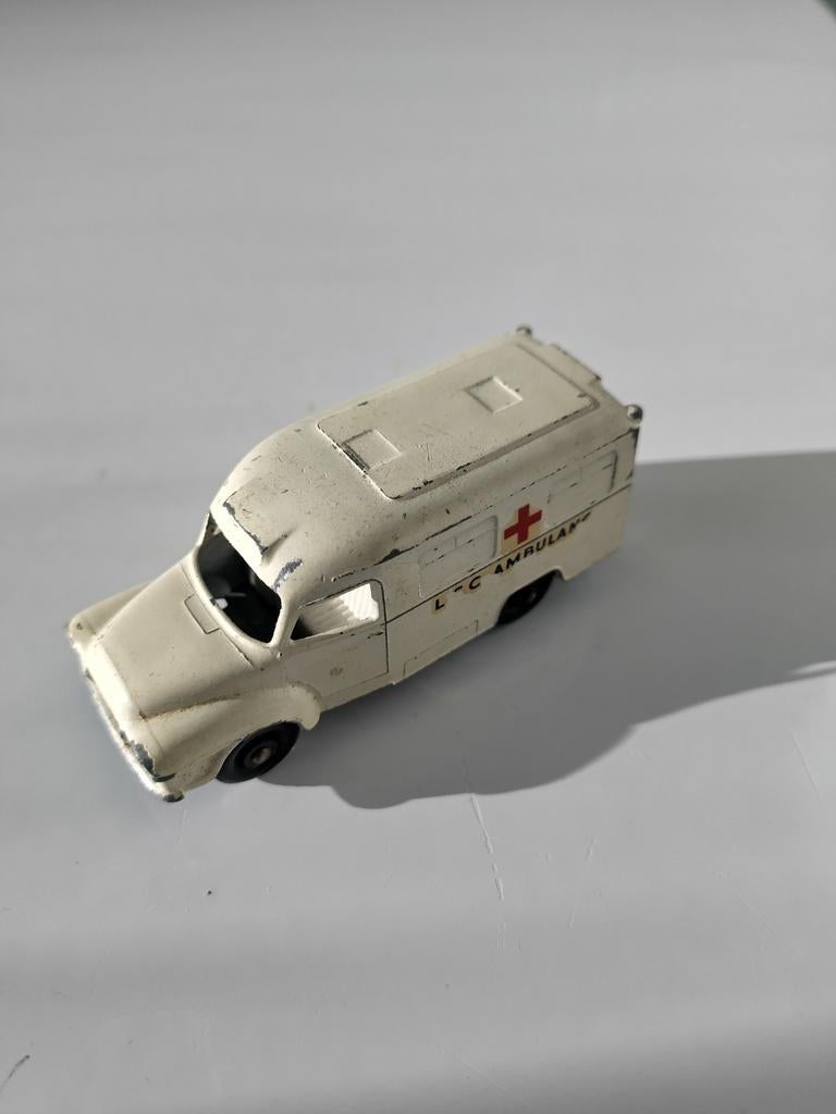 Vintage Matchbox Lomas Ambulance AFHALING LEES BESCHRIJVING, Enlèvement, Utilisé, Voiture, Lesney