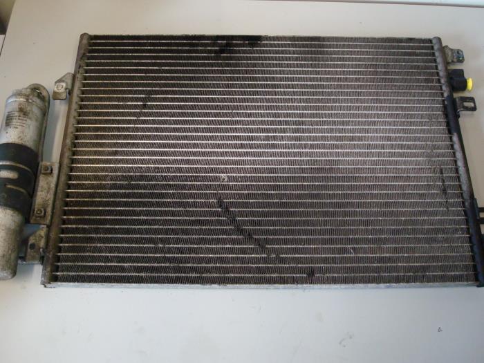 Condensateur clim d'un Renault Kangoo (Kangoo 01-), Renault, -, 3 mois de garantie, Utilisé