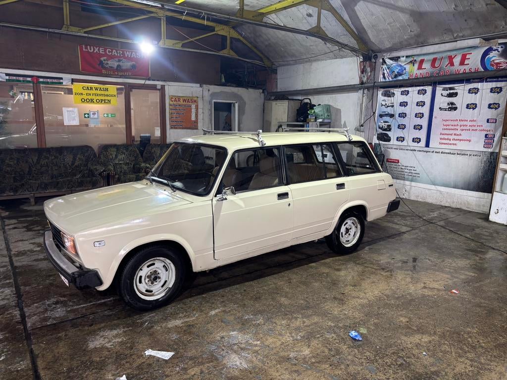Lada 2104 (1988) 1300 S, Auto's, Lada, Particulier, Benzine, Euro 1, Break, 5 deurs, Handgeschakeld, Beige, Bruin, Velours, Ophalen