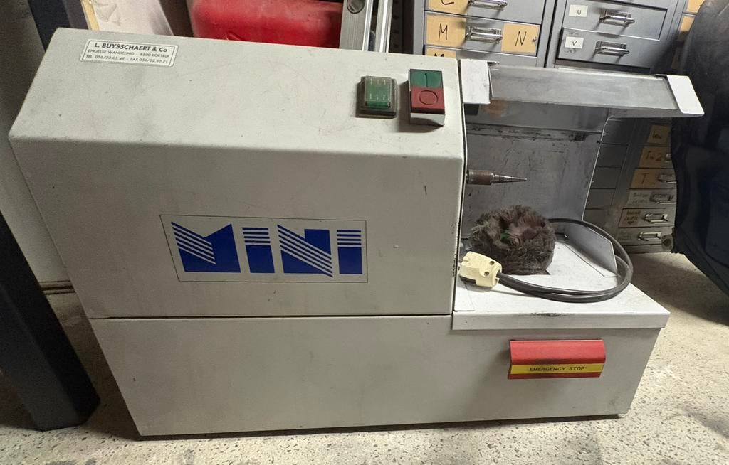 Polisseuse, Enlèvement