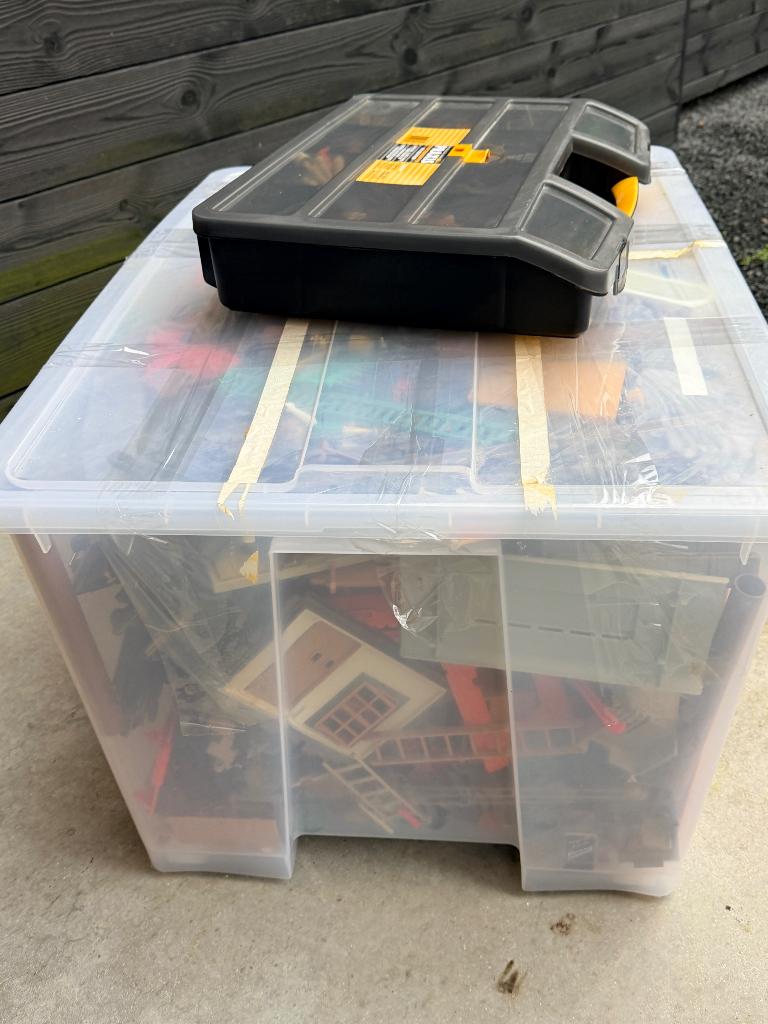 playmobil doos +/- 60 liter  incl kasteel en trein set, Kinderen en Baby's, Speelgoed | Playmobil, Ophalen, Gebruikt, Complete set