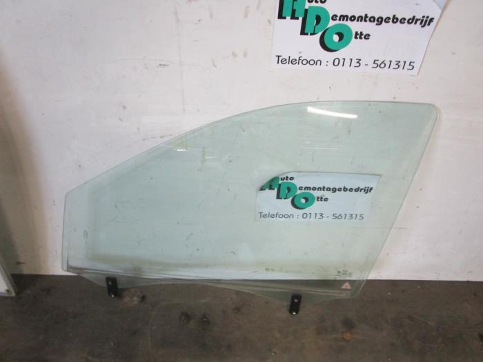 Vitre portière 4portes avant gauche d'un Kia Sorento (Soren, Kia, -, 3 mois de garantie, Utilisé