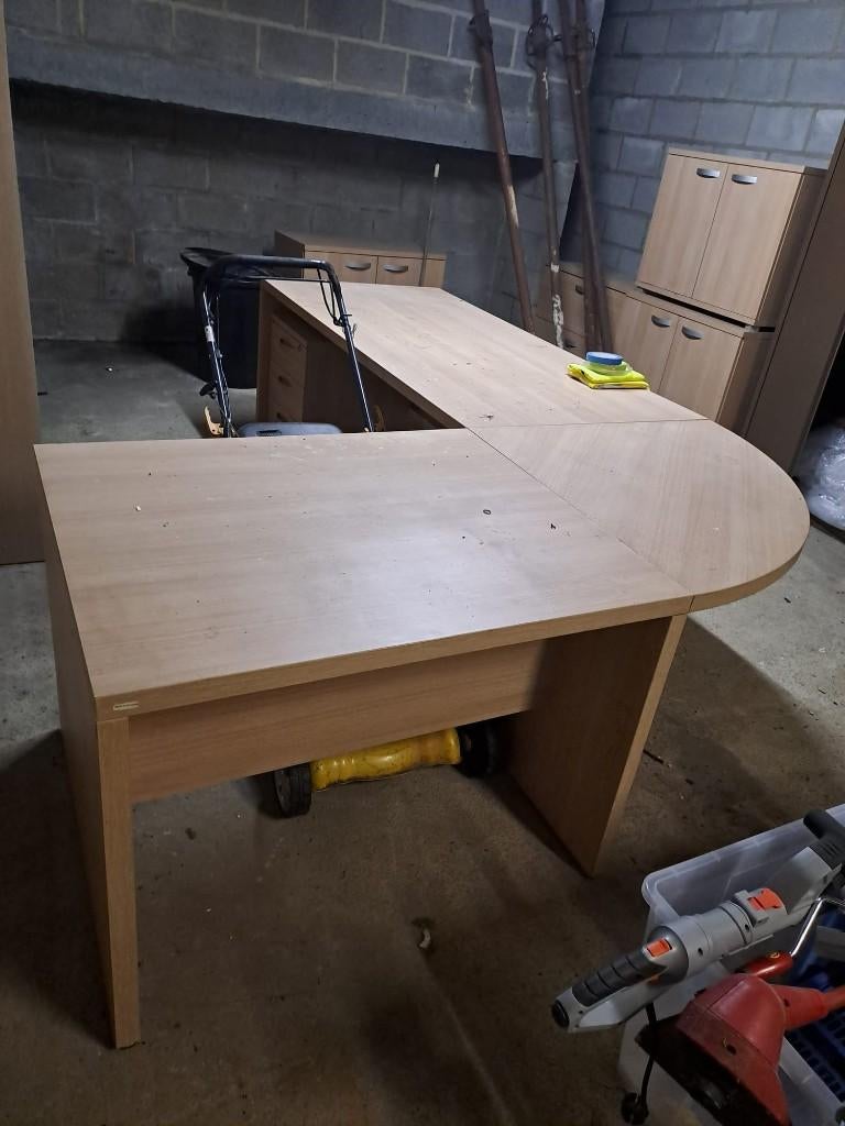 Bureau met kasten / complete kantoorinrichting / hoekbureau, Huis en Inrichting, Bureaus, Ophalen, Gebruikt, Hoekbureau