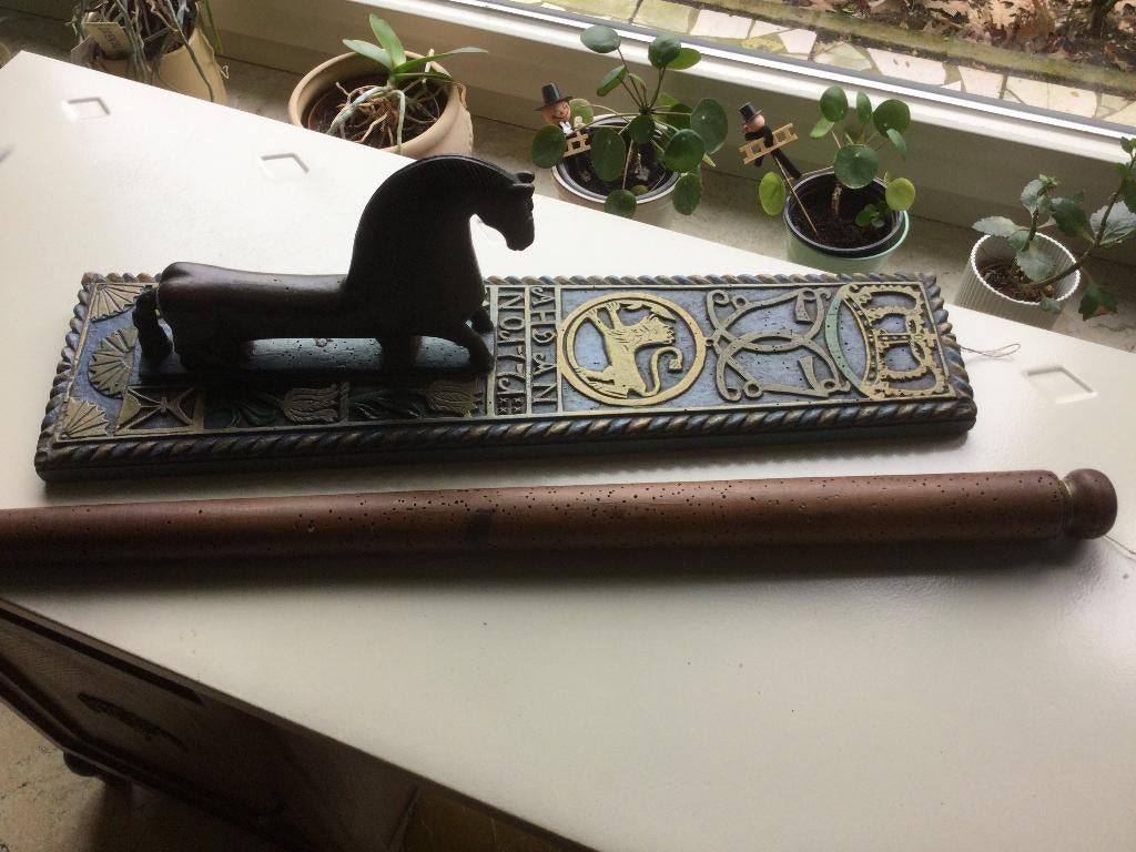 Antiek 1771 Noorse mangelplank met paarden handvat, Envoi