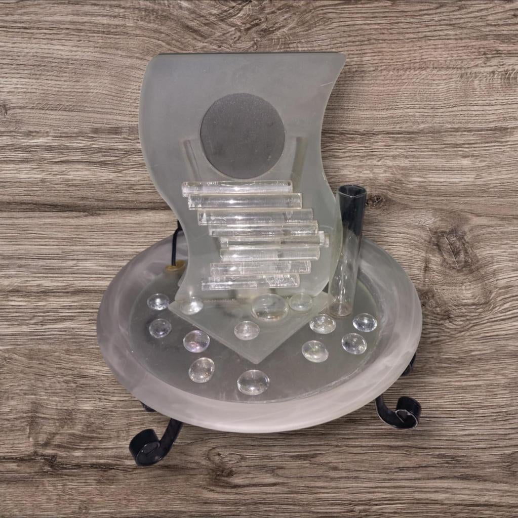 Fontaine d'intérieur, Enlèvement