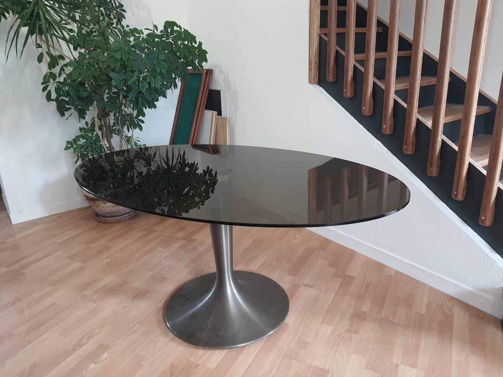 TABLE PIED TULIPE DESIGNER, Enlèvement