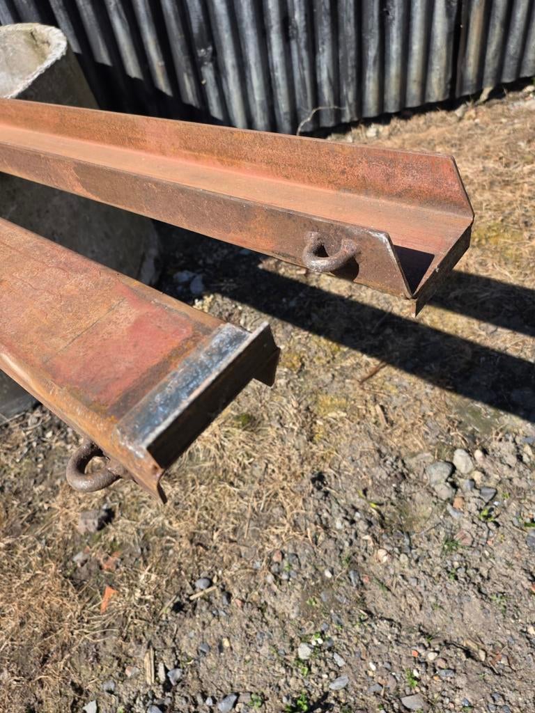 U-profielen, Ophalen