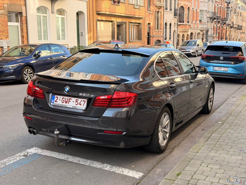 BMW 520d - 2016 - Euro 6b - 2e eigenaar, Auto's, Automaat, Achterwielaandrijving, Overige kleuren, Leder
