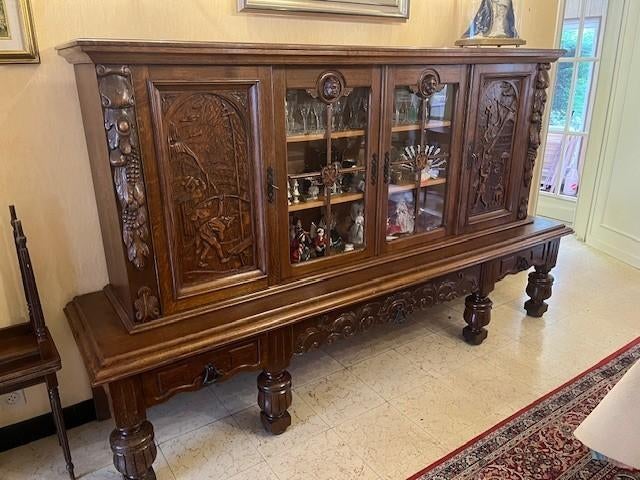 Armoire Breughel ancienne avec table assortie, Enlèvement
