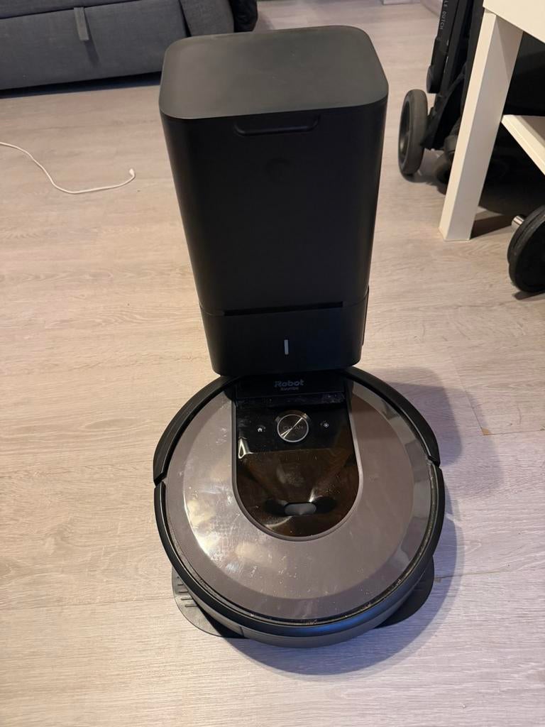 iRobot roomba i8 plus, Elektronische apparatuur, Stofzuigers, Ophalen, Zo goed als nieuw