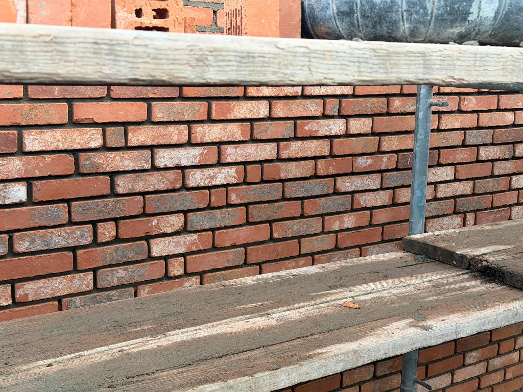 Gevelsteen Oud Rumbeke, Enlèvement, Neuf, Briques