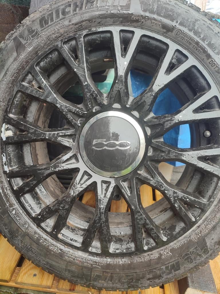 Une jante fiat 500 avec pneu Michelin 195/55/16, Enlèvement ou Envoi