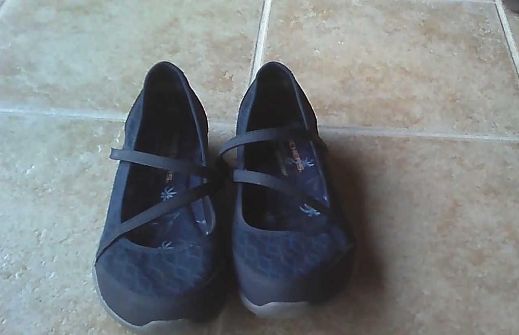 chaussures Skechers Classic Fit  Air-Cooled Memory Foam, Vêtements | Femmes, Enlèvement ou Envoi, Comme neuf, Bleu