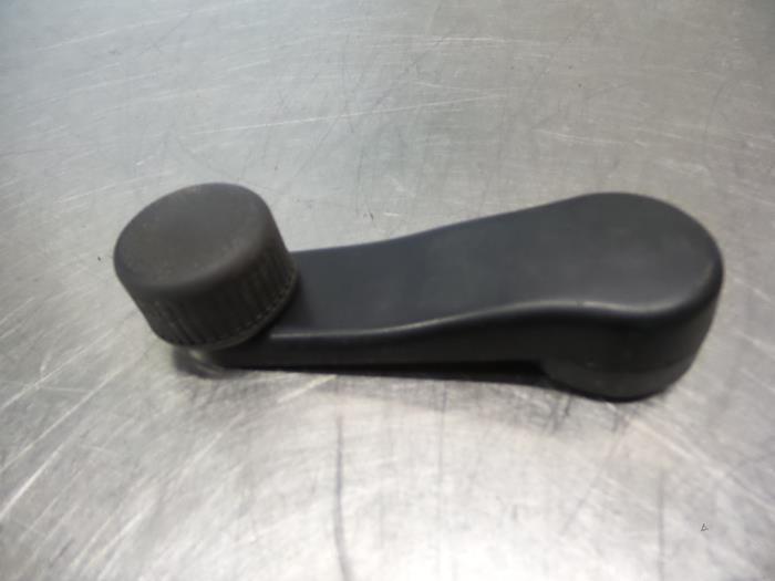 Manivelle de vitre d'un Volkswagen Caddy (Caddy 95-), Autos : Pièces & Accessoires, Volkswagen, -, 3 mois de garantie, Utilisé