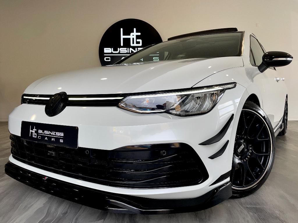 Volkswagen Golf 1.5 TSI/ LOOK R/ TOIT OUVRANT/ MAXTON DESIGN, Voorwielaandrijving, 1498 cc, 4 cilinders, Wit