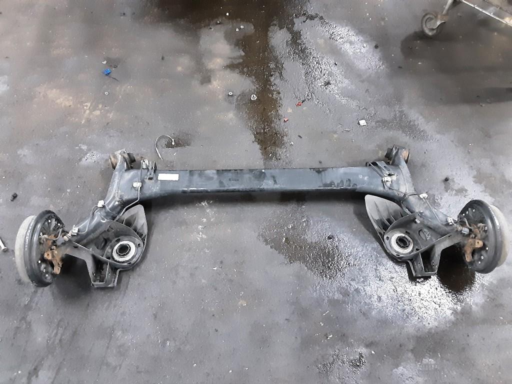 ACHTERAS Skoda Fabia III (NJ3) (01-2014/06-2021), Gebruikt, Mevr. I. Hauben, Skoda, Rue de l'Espoir 34 34
4030  GRIVEGNÉE, BE