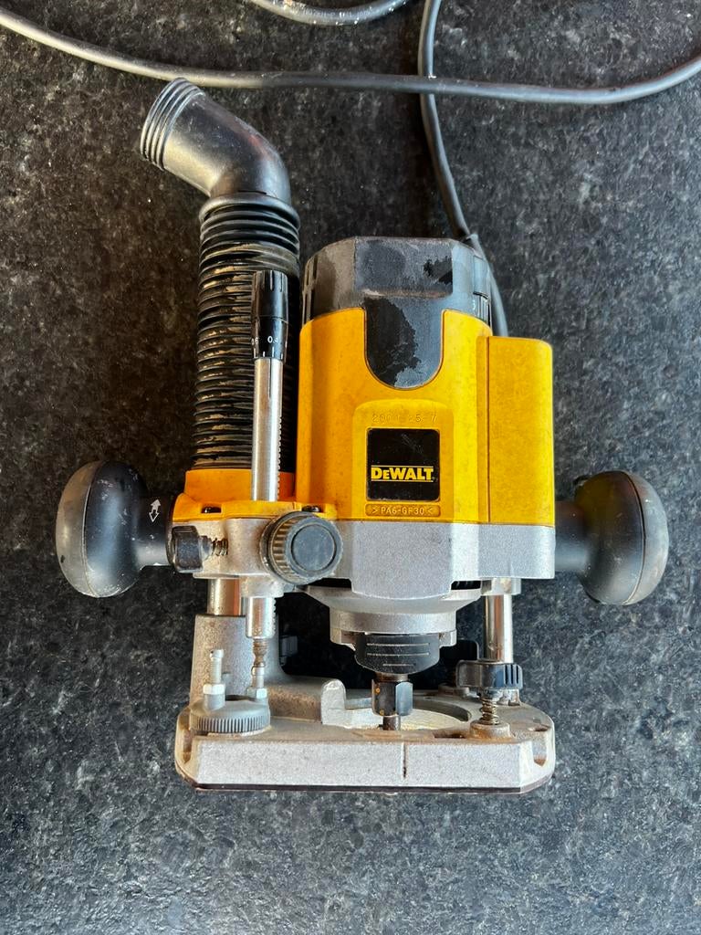 Defonceuse Dewalt, Bricolage & Construction, Enlèvement, Comme neuf