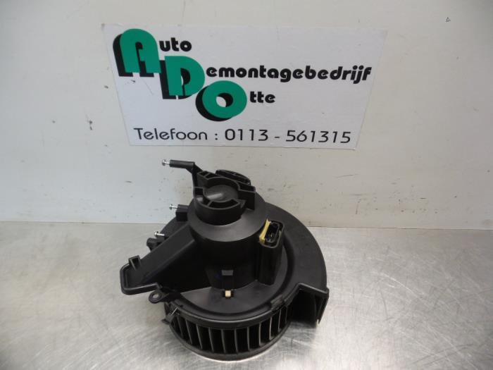 Moteur de ventilation chauffage d'un Opel Zafira (Zafira A 9, -, Opel, 3 mois de garantie, Utilisé