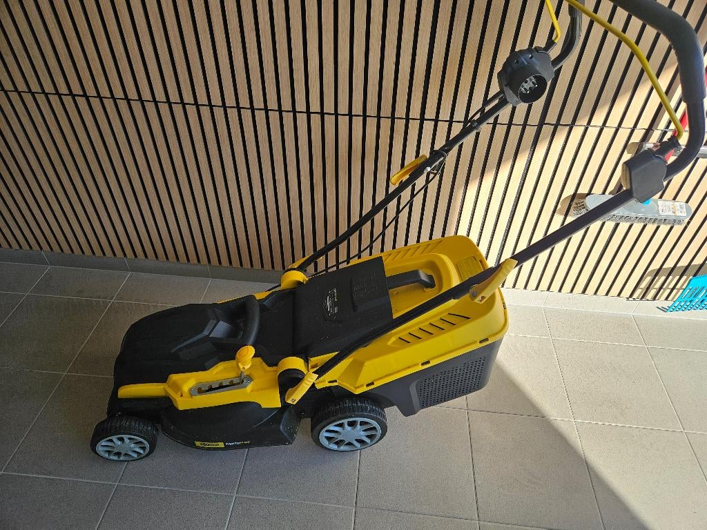 Tondeuse électrique, Jardin & Terrasse, Tondeuses à gazon, Démarrage électrique, Tondeuse rotative, Comme neuf, 30 à 39 cm