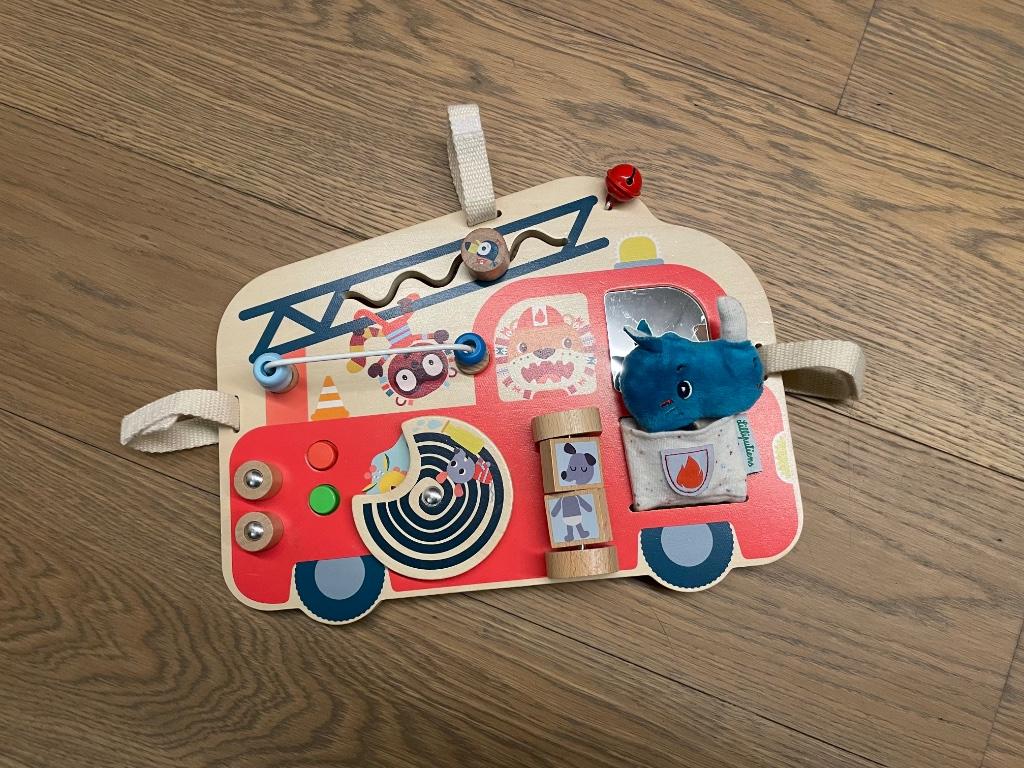 Lilliputiens tableau activités pompier L83180, Kinderen en Baby's, Speelgoed | Houten speelgoed, Zo goed als nieuw, Overige typen