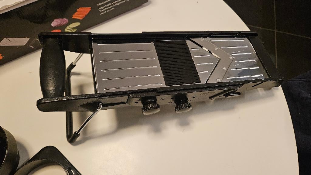 Mandoline weis, Ophalen, Zo goed als nieuw