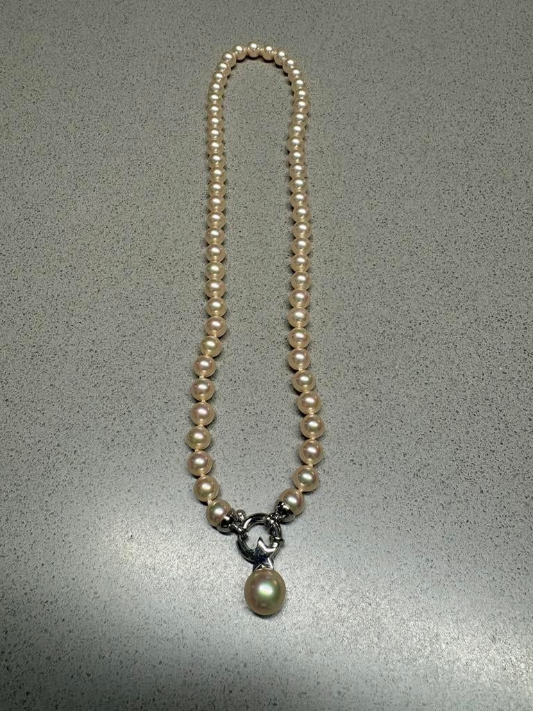 Parel met oorbellen, Enlèvement ou Envoi, Avec pendentif, Comme neuf, Autres matériaux