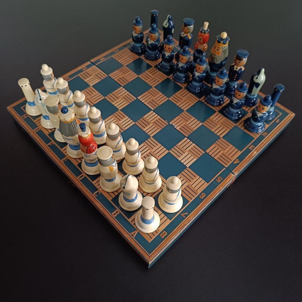 Jeu d'échecs en bois vintage de la marine soviétique., Enlèvement ou Envoi