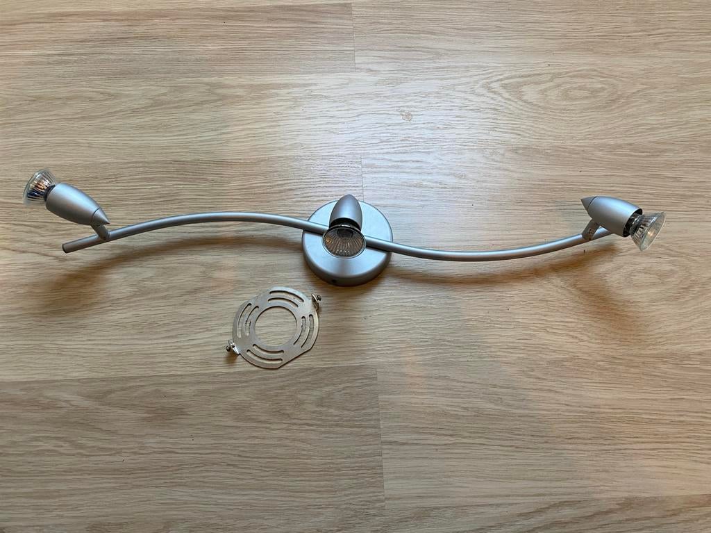 IKEA gebogen rail met 3 Spots, Maison & Meubles, Halogène, Spot encastrable ou Spot mural, Enlèvement, Utilisé