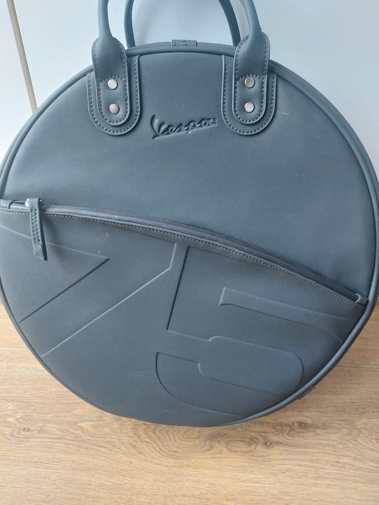 VESPA 75TH  ANNIVERSARY TAS, Fietsen en Brommers, Ophalen