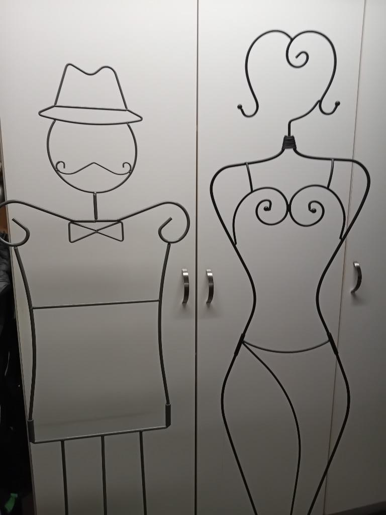 2 kledingstandaards man en vrouw metaal, Huis en Inrichting, Woonaccessoires | Kapstokken, Ophalen, Zo goed als nieuw, Metaal