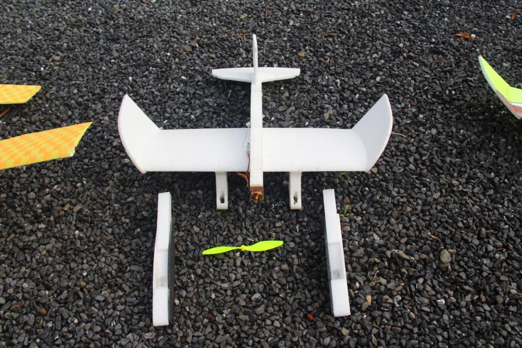 Vends avion indoor Magnum., Enlèvement, Utilisé, Électro, RTF (Ready to Fly)