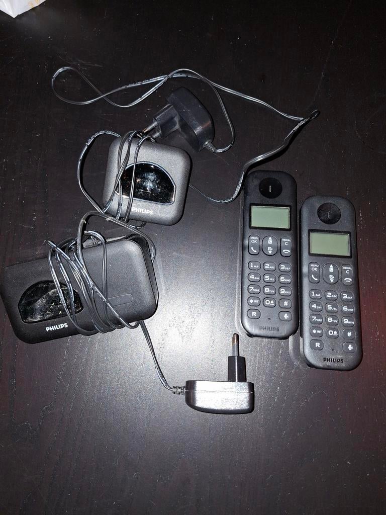 Huistelefoons Philips 2 stations., Telecommunicatie, Vaste telefoons | Handsets en Draadloos, Ophalen, Gebruikt, 2 handsets