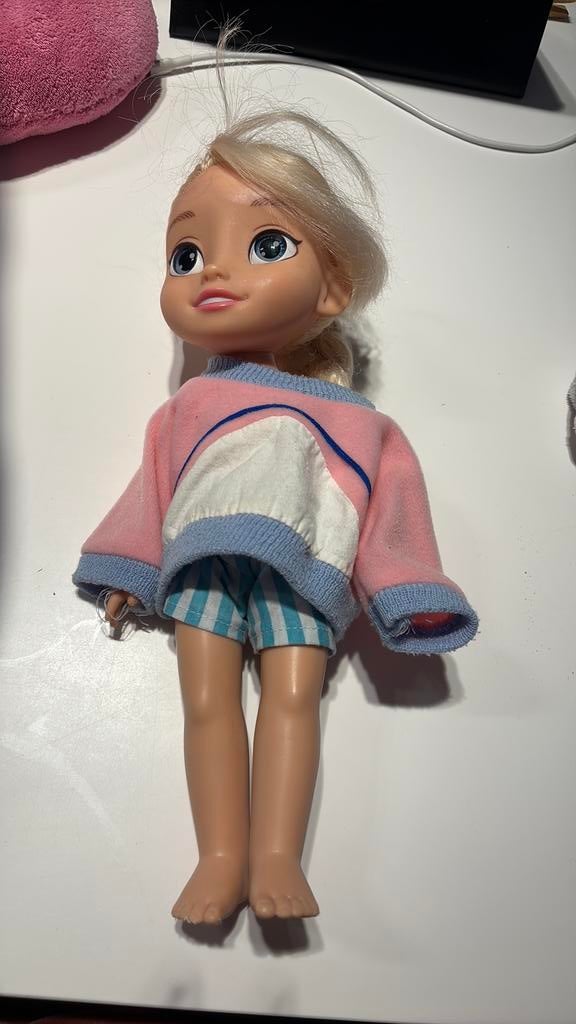 Pop Elza frozen, Kinderen en Baby's, Speelgoed | Poppen, Ophalen of Verzenden, Gebruikt, Overige typen