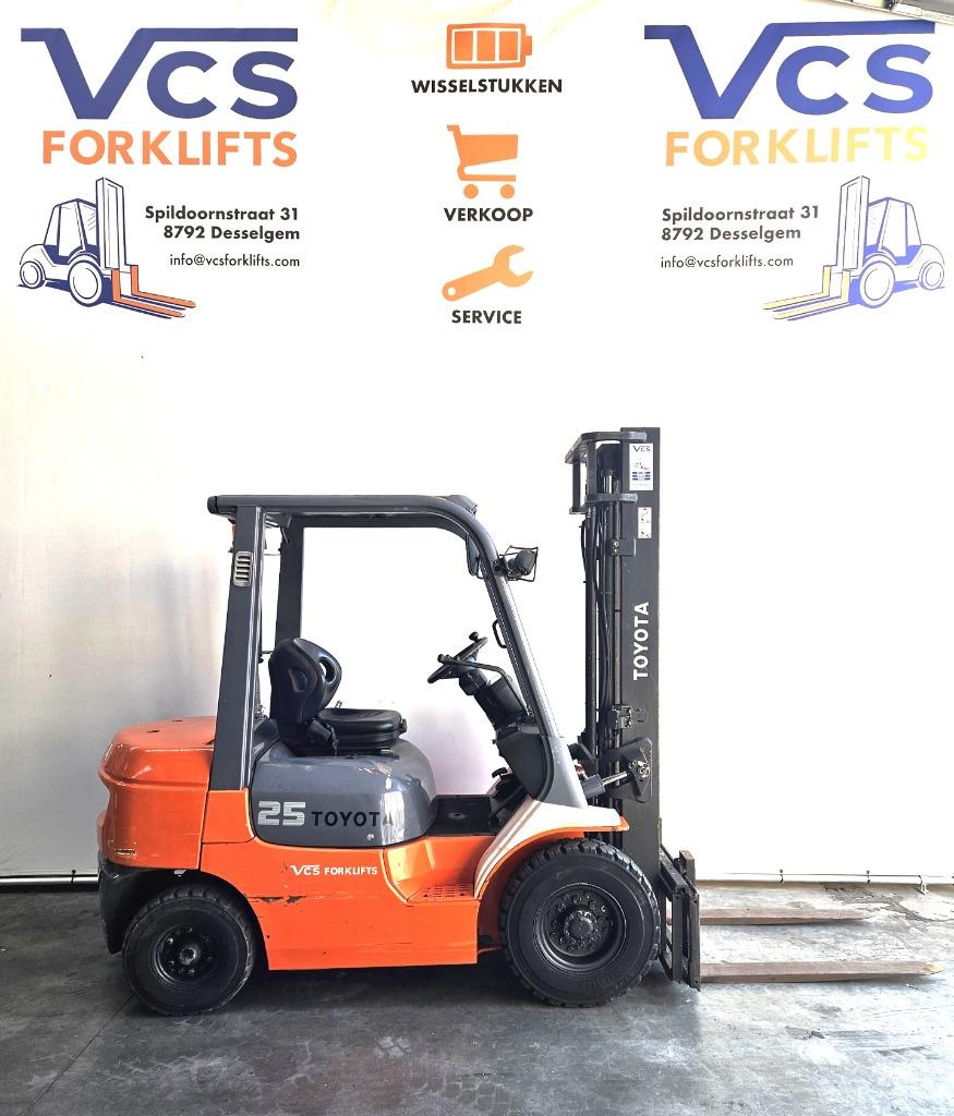 Toyota heftruck2.5 ton diesel, Diesel, TOYOTA, Chariot élévateur, Enlèvement