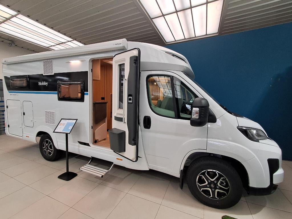 Hobby Ontour C 680 GE, Caravans en Kamperen, Mobilhomes, Automaat, Hobby, Tot en met 2, Bedrijf