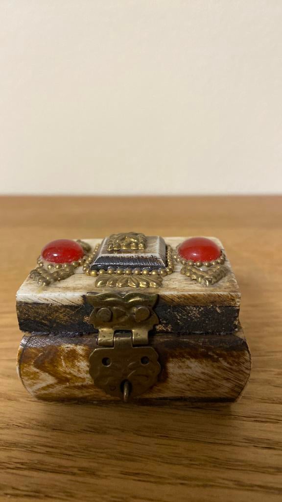 Jolie ancien coffret à bijoux excellent état