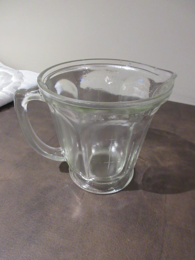 Oude maatbeker in glas vintage maatglas 3/4 L of 750 gr, Ophalen