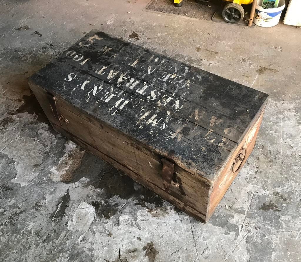Antieke koffer, Mr & Mme Denys, Gand, Enlèvement